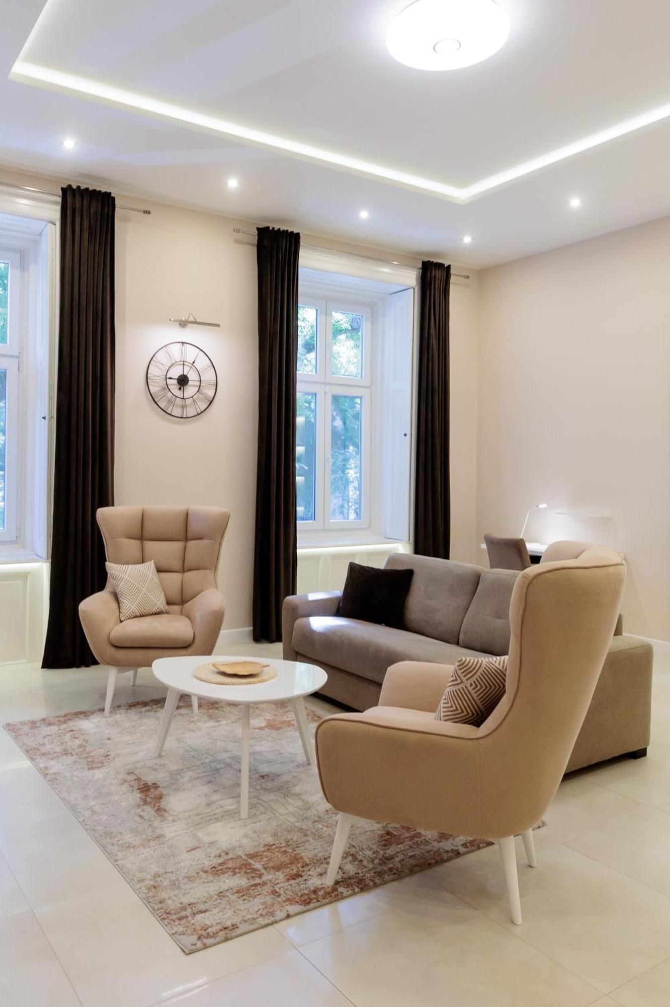 סובוטיקה Apartman Mirakul מראה חיצוני תמונה