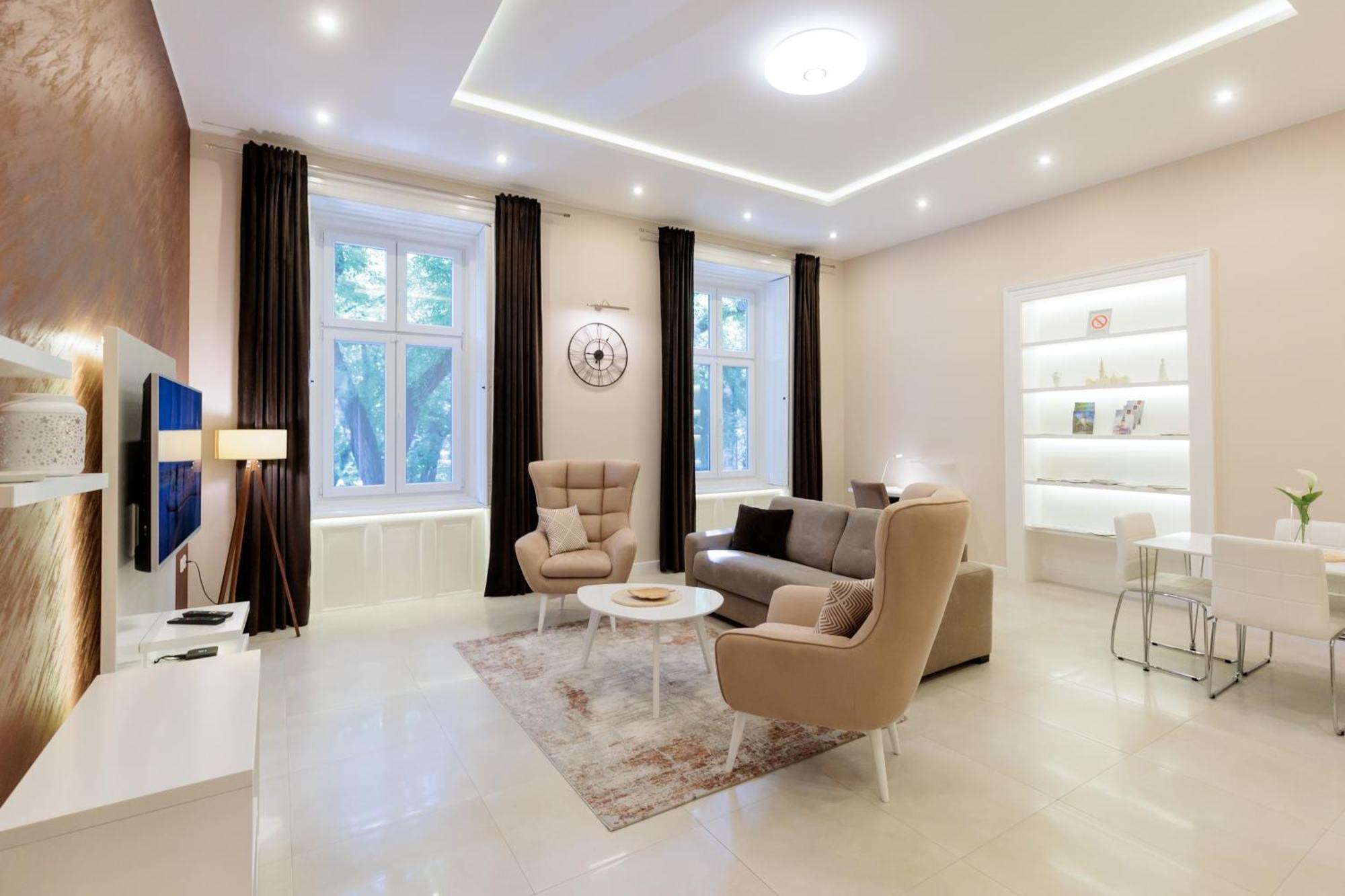 סובוטיקה Apartman Mirakul מראה חיצוני תמונה