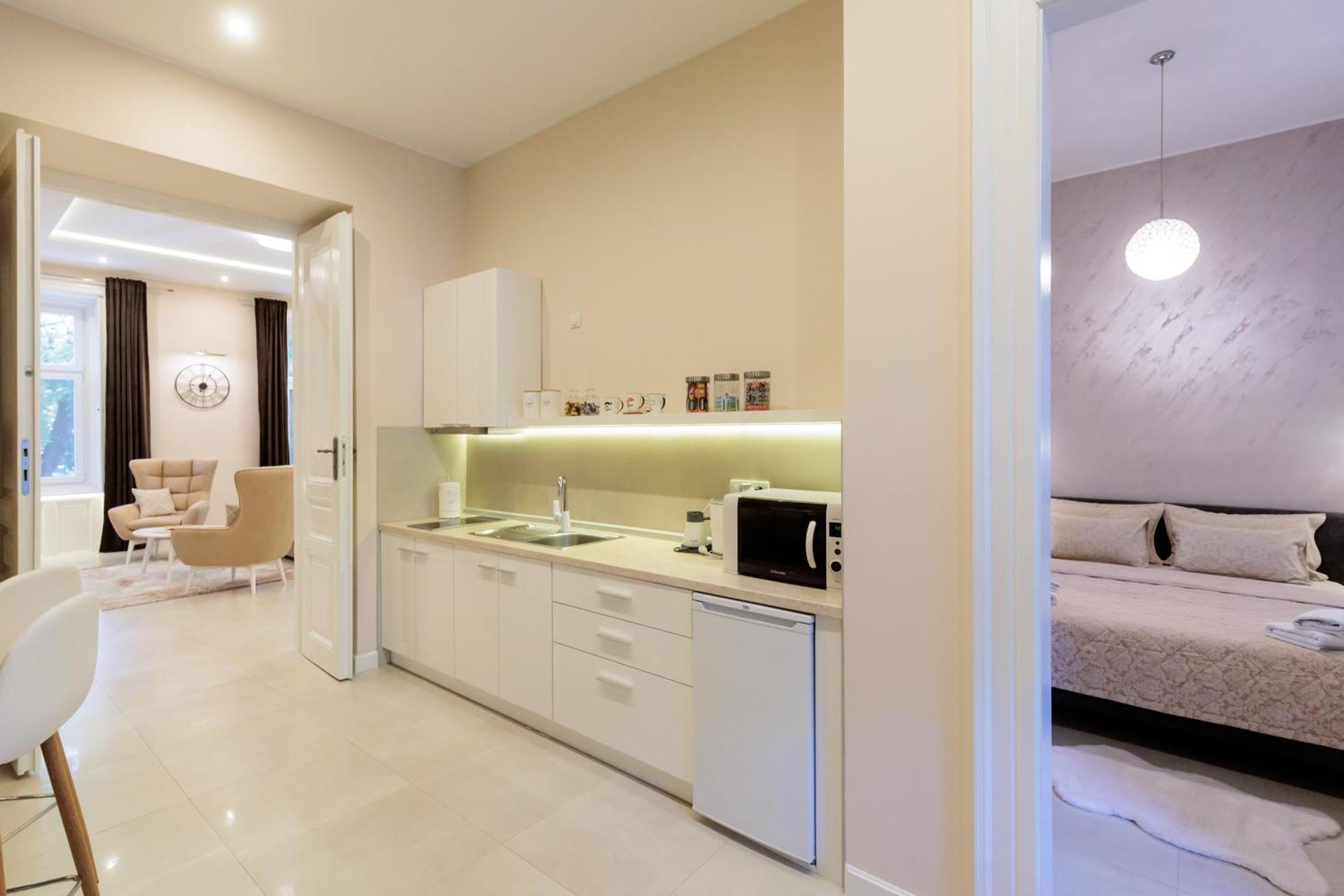 סובוטיקה Apartman Mirakul מראה חיצוני תמונה